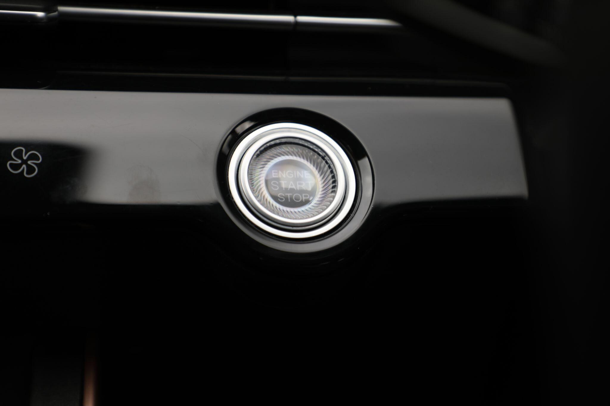 Large vehicle image